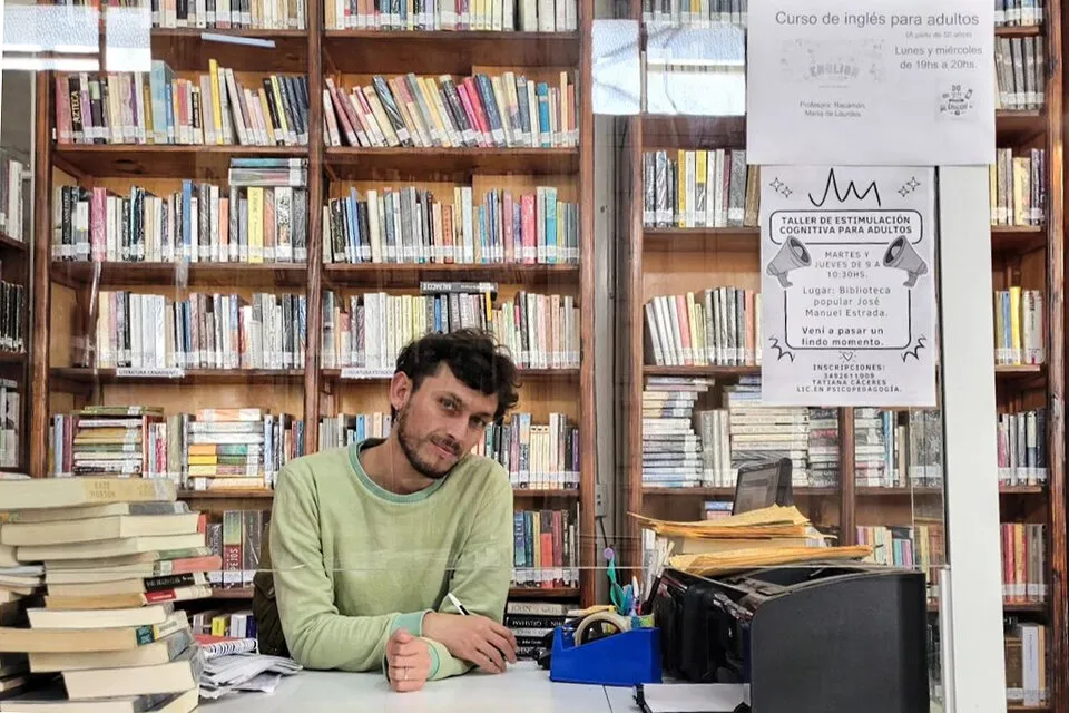 807389-franciscomorenobibliotecaestrada