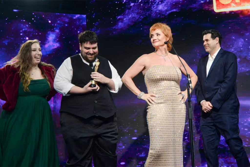 Nancy-Pasos-Martin-Fierro-radio-1024x683 (1)