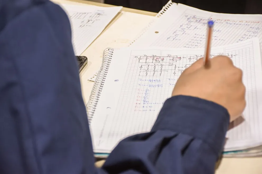 md - 2025-11-28T085021.554