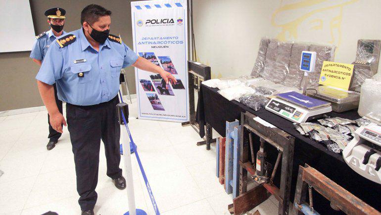 conferencia-de-prensa-policia-15jpg