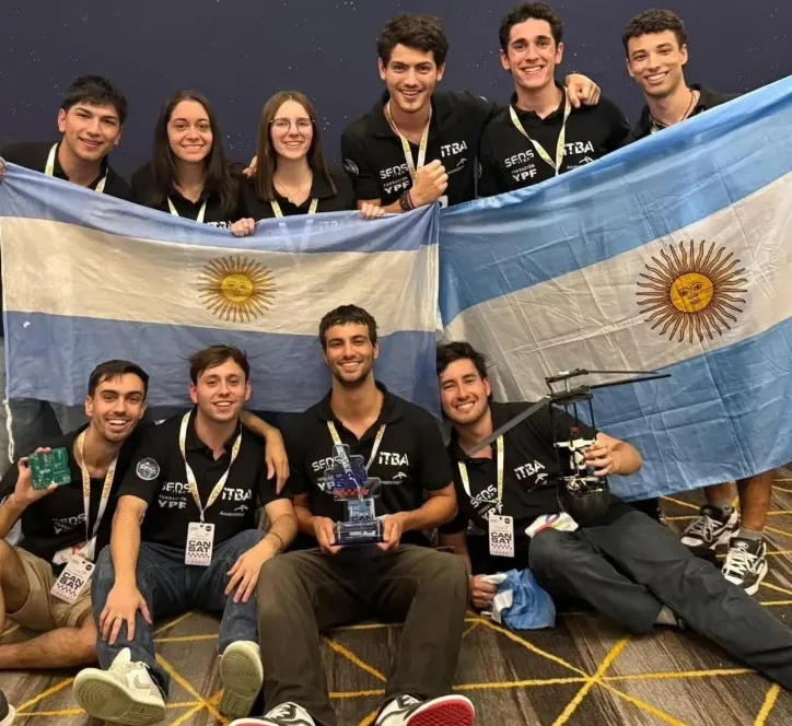 argentina-campeon-de-ingenieria-aeroespacial-de-la-nasa-2 (1)