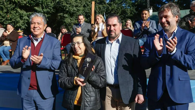 rolando-figueroa-villa-la-angostura-1jpg