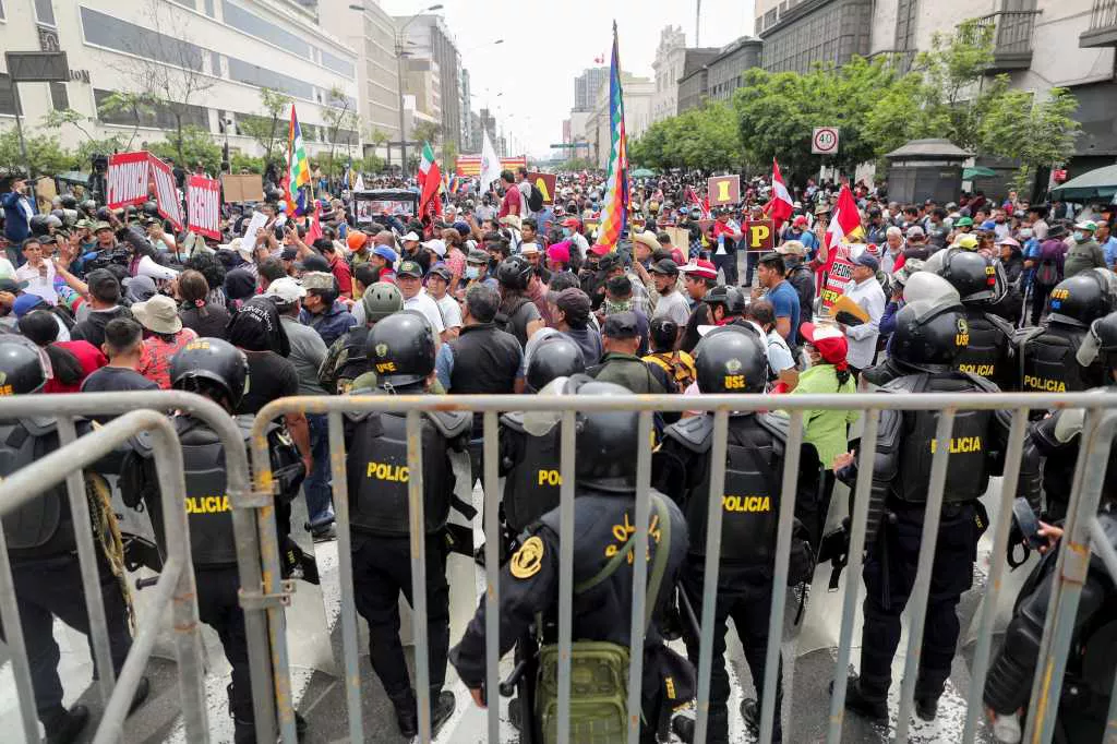 Crisis en Perú
