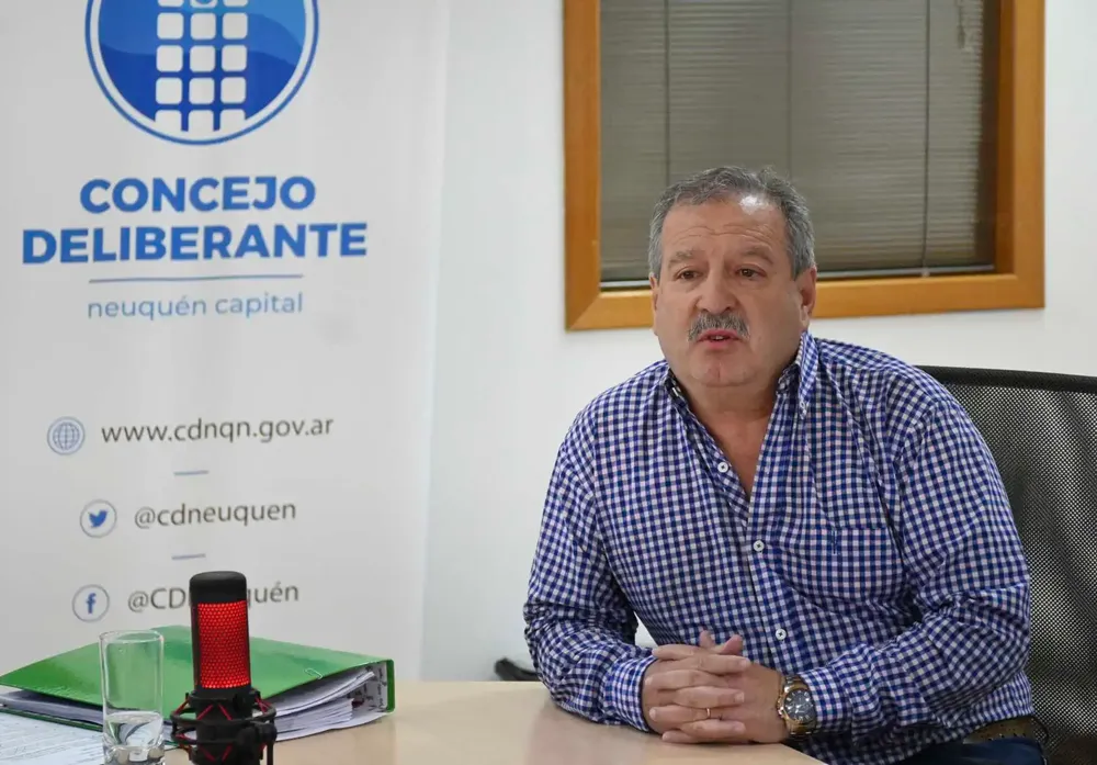 Neuquen-Entrevistas-a-postulantes-a-defensor-del-pueblo-Concejo-deliberante-Gustavo-pereyra-ex-subsecretario-de-seguridad-salto-2