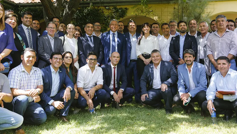 figueroa-reunion-defensa-politica-neuquen