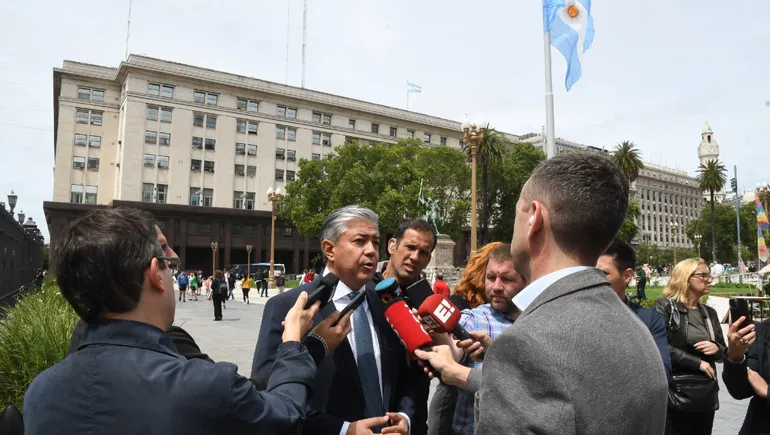 rolando-figueroa-reunion-gobernadores-casa-rosada